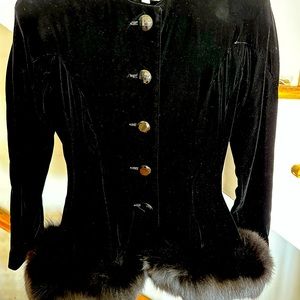 Vintage Victor Costa black velvet jacket w/black buttons and fox fur trim